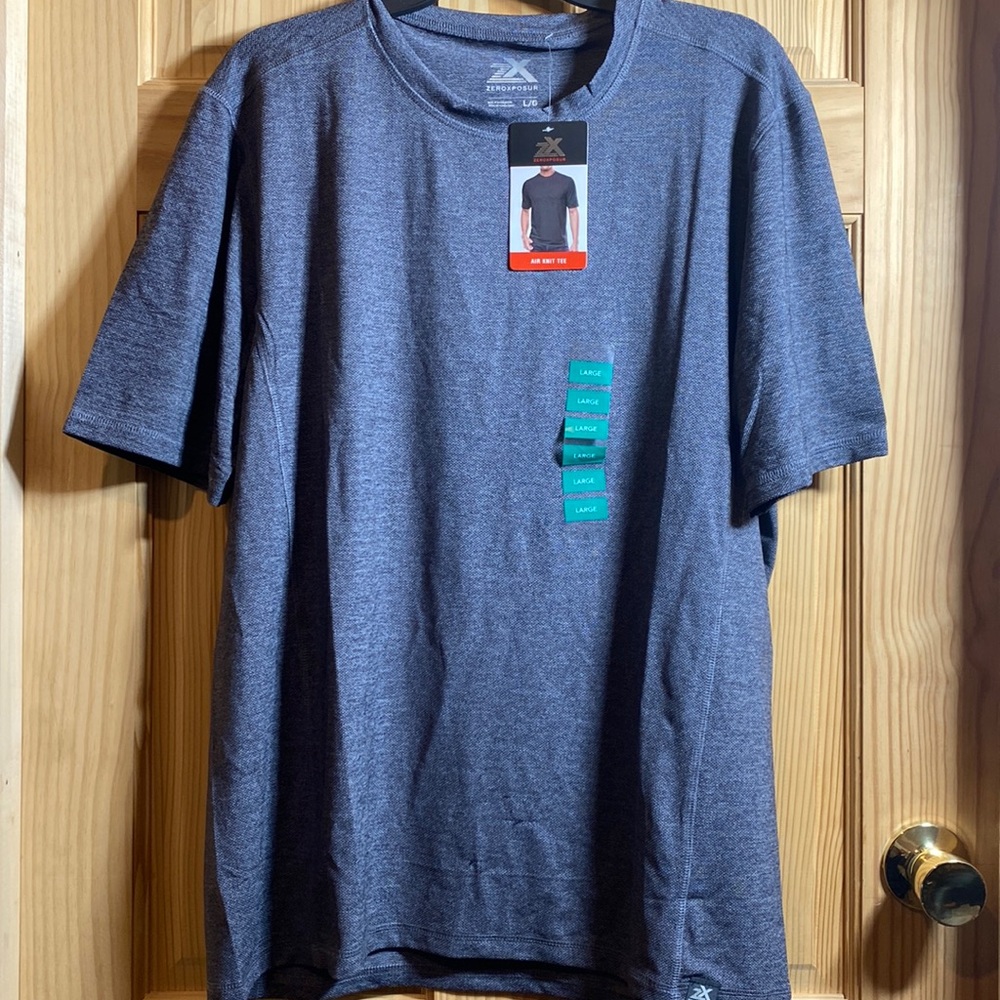 ZeroXposur NWT Mens Athletic Tee